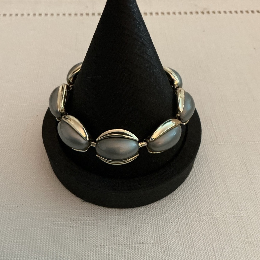 Kramer Vintage Smoke Gray Silver Tone Bracelet